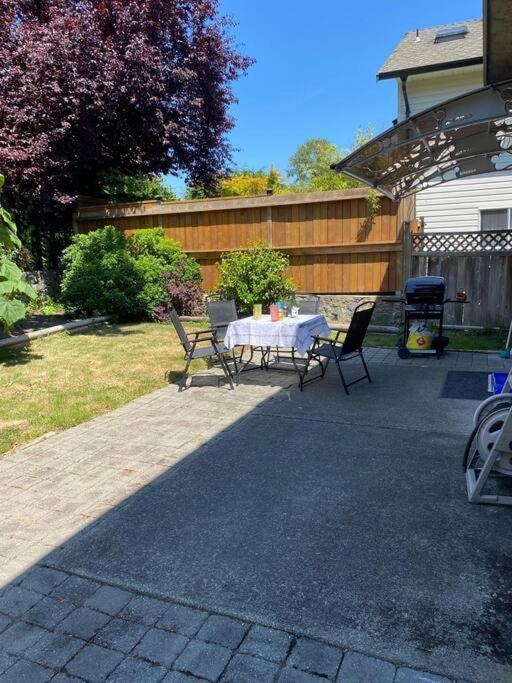 Esquimalt Lagoon Life Apartamento Victoria Exterior foto
